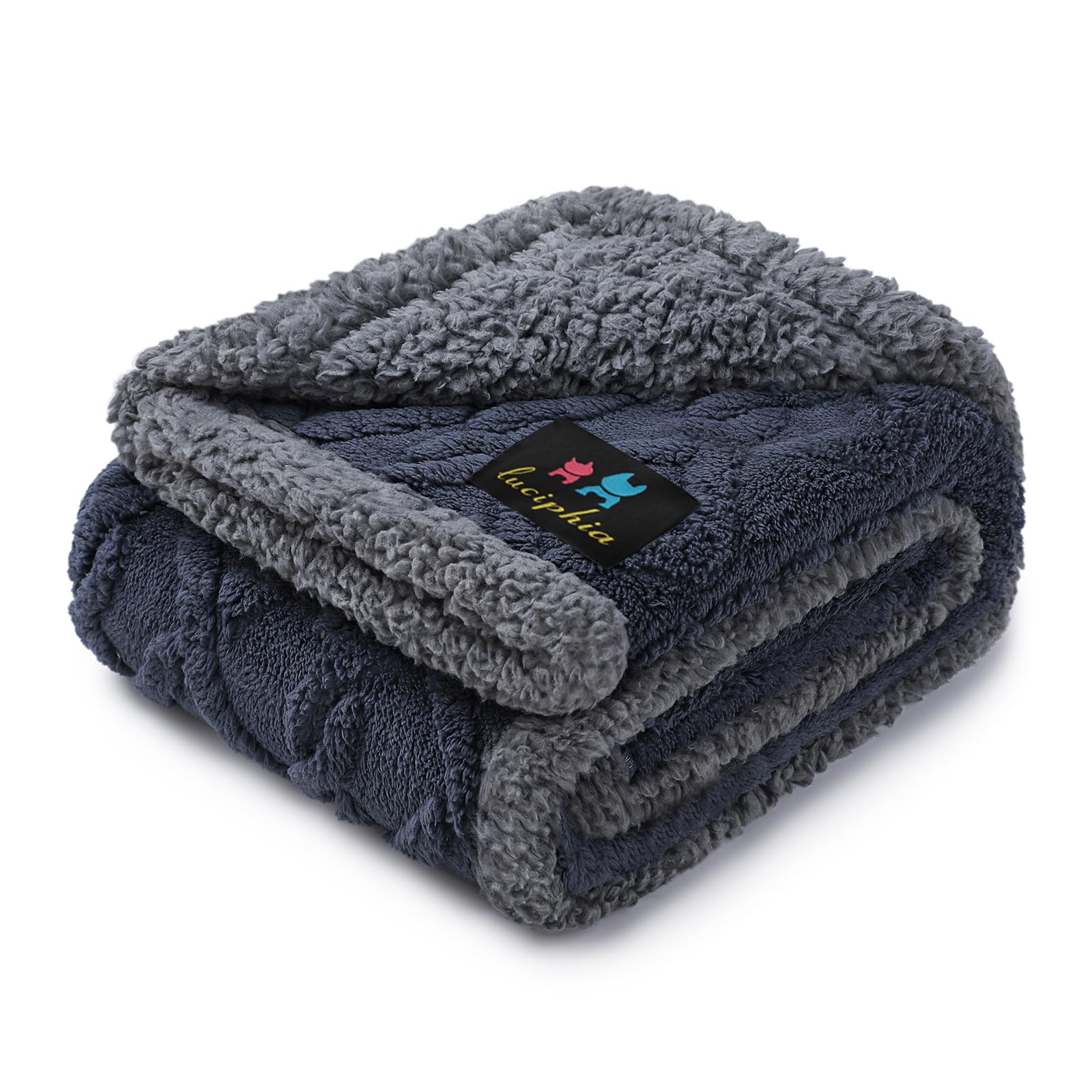 Luciphia Waterproof Pet Blanket close-up shows fleece and sherpa for cozy warmth.