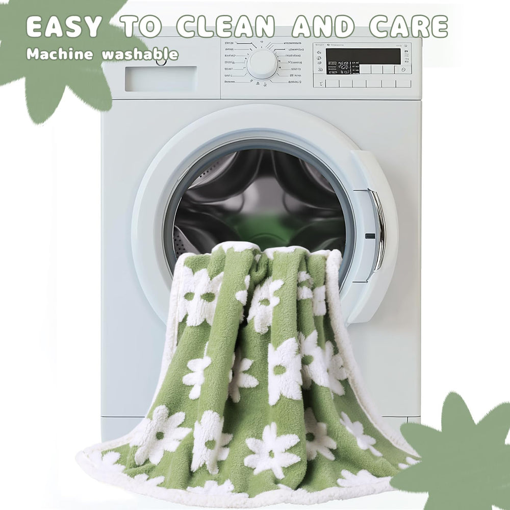 Luciphia waterproof pet blanket machine-washable for easy cleaning
