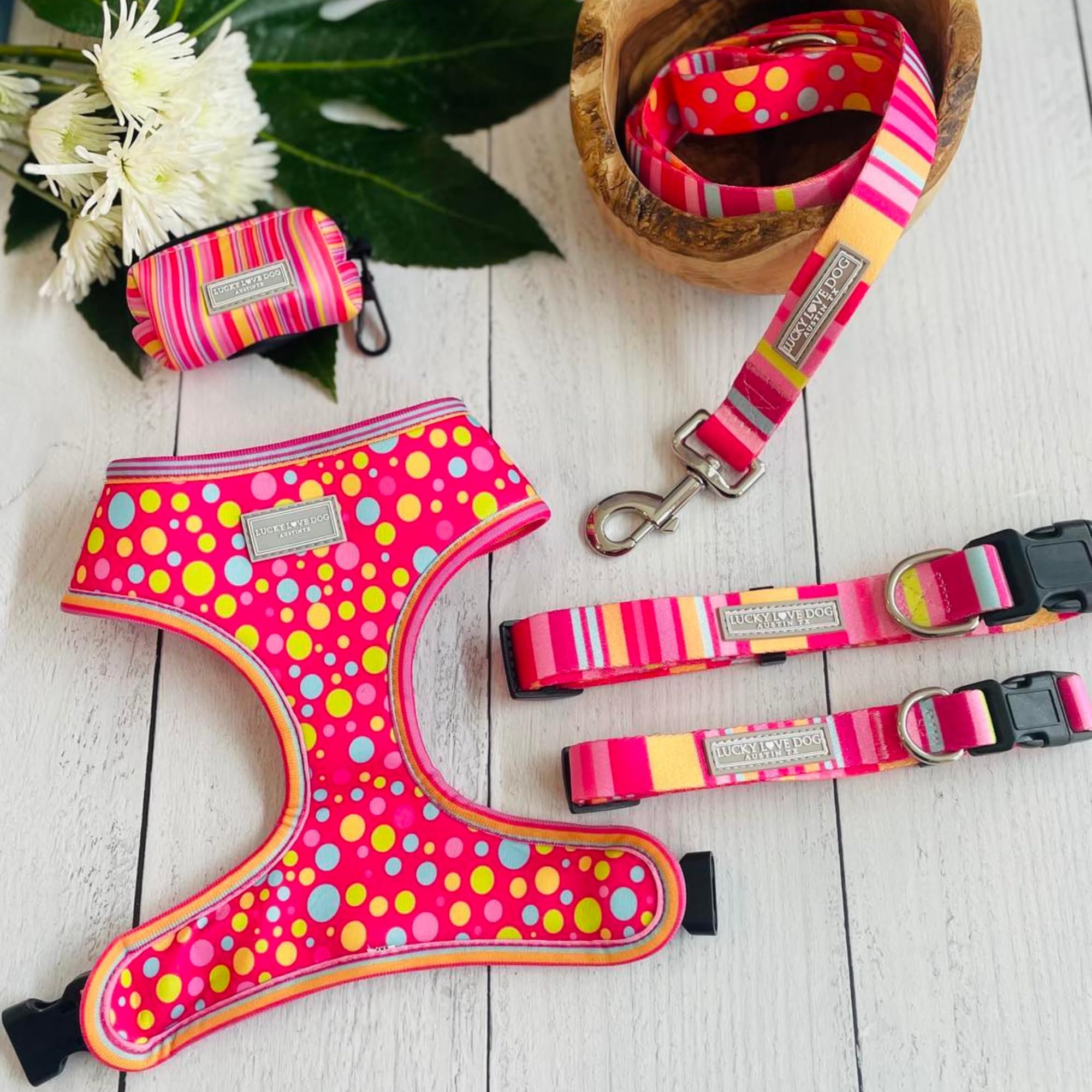 Lucky Love Dog soft hand loop—gentle grip for confident control on daily strolls.