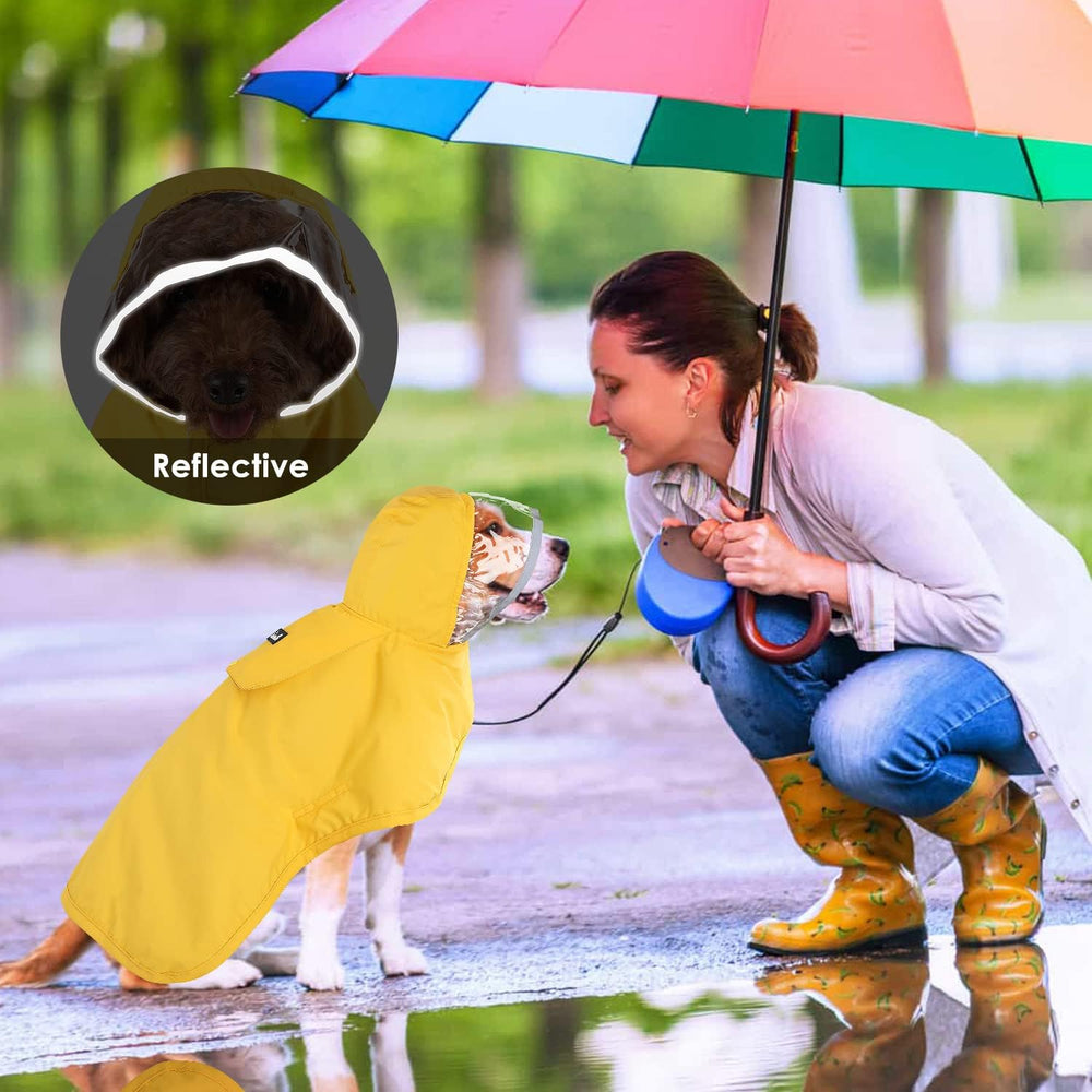 Lukovee dog raincoat water droplets image showcases quick-bead feature.