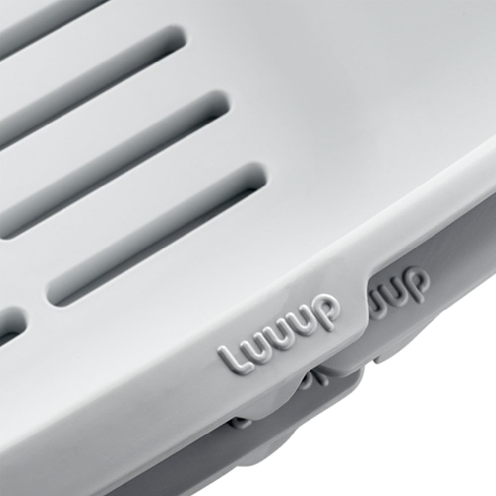 Luuup litter box with non-stick coating eases quick cleanups and residue removal.