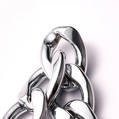 Luxury Flat Chain Training Collar sturdy links emphasize long-lasting training performance