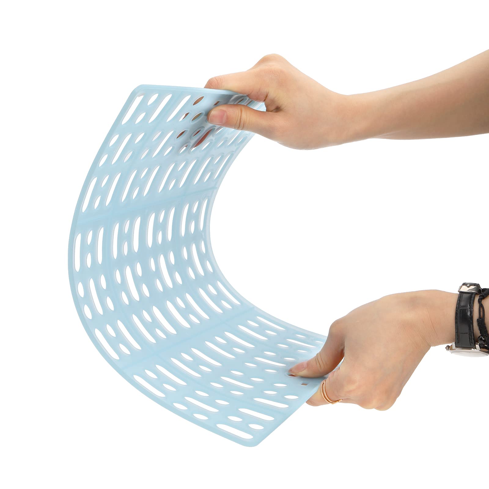 Lyellfe hole-design bottom helps poop drop for easy cleaning.
