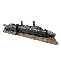 M2cbridge Titanic shipwreck hull detail provides a dramatic hideout for small fish.