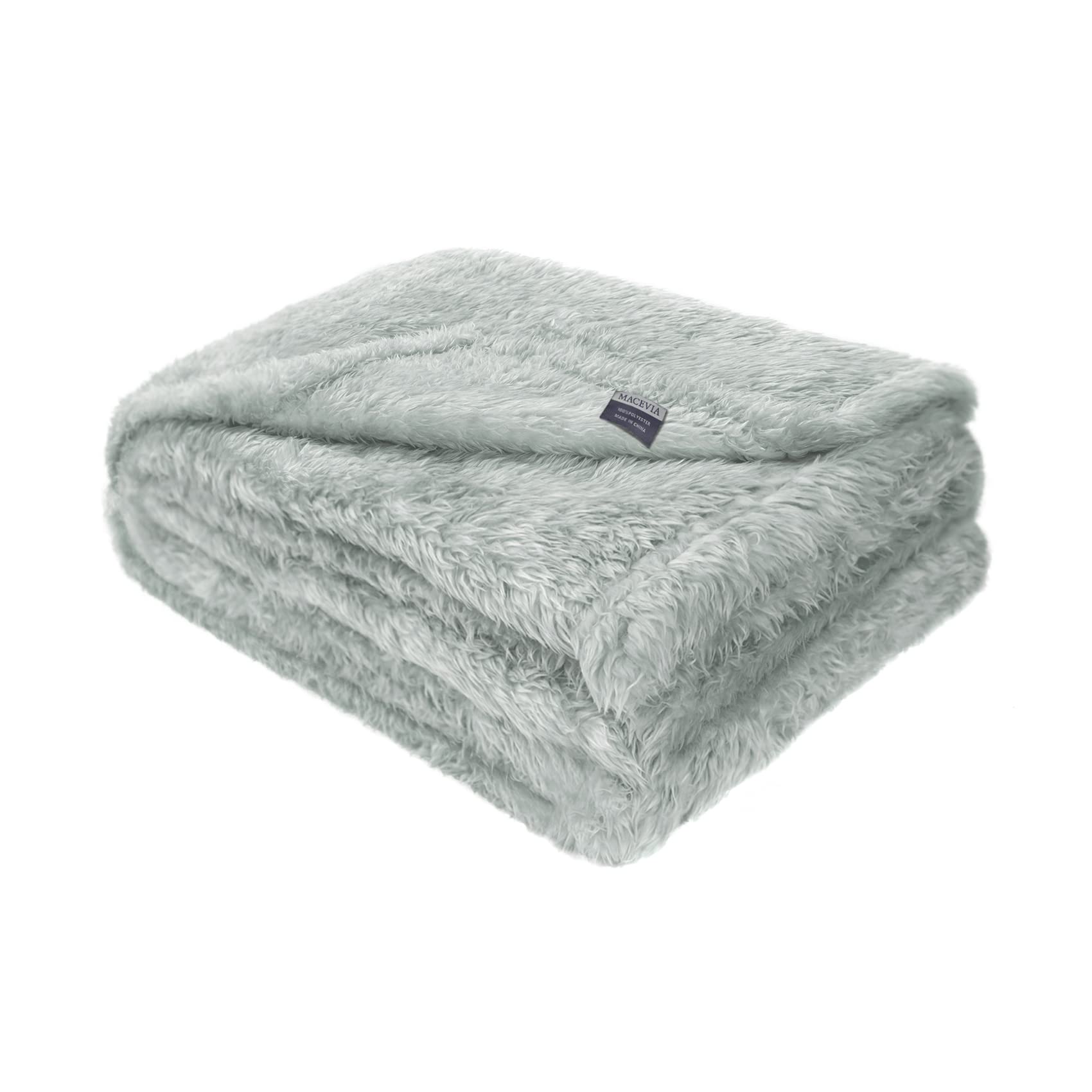 MACEVIA fluffy fleece dog blanket close-up shows plush softness for cozy naps.