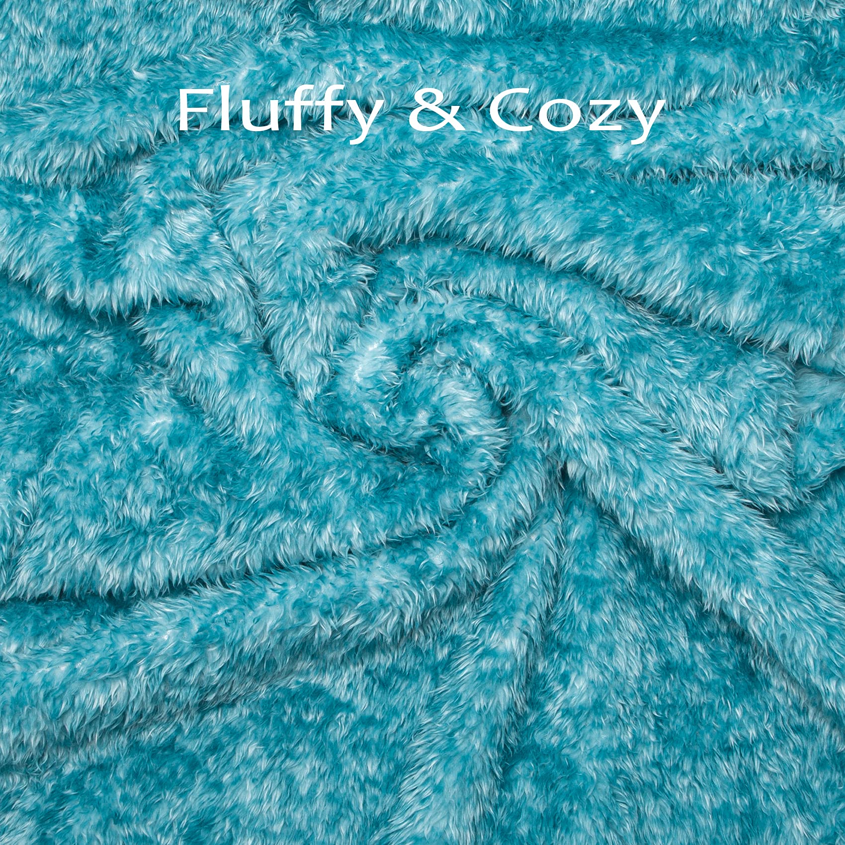 MACEVIA Fluffy Fleece dog blanket sea blue ready for travel.