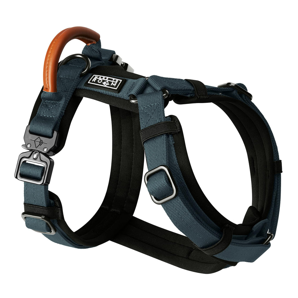 MADE TO ROAM Explorer Harness front view highlights durable nylon for daily adventures