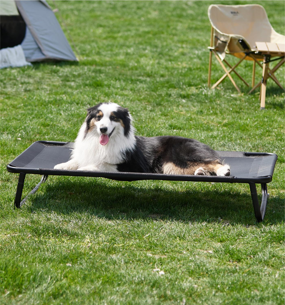 MADE 4 PETS indoor-outdoor-use bed suits patios, porches, and sunny yards