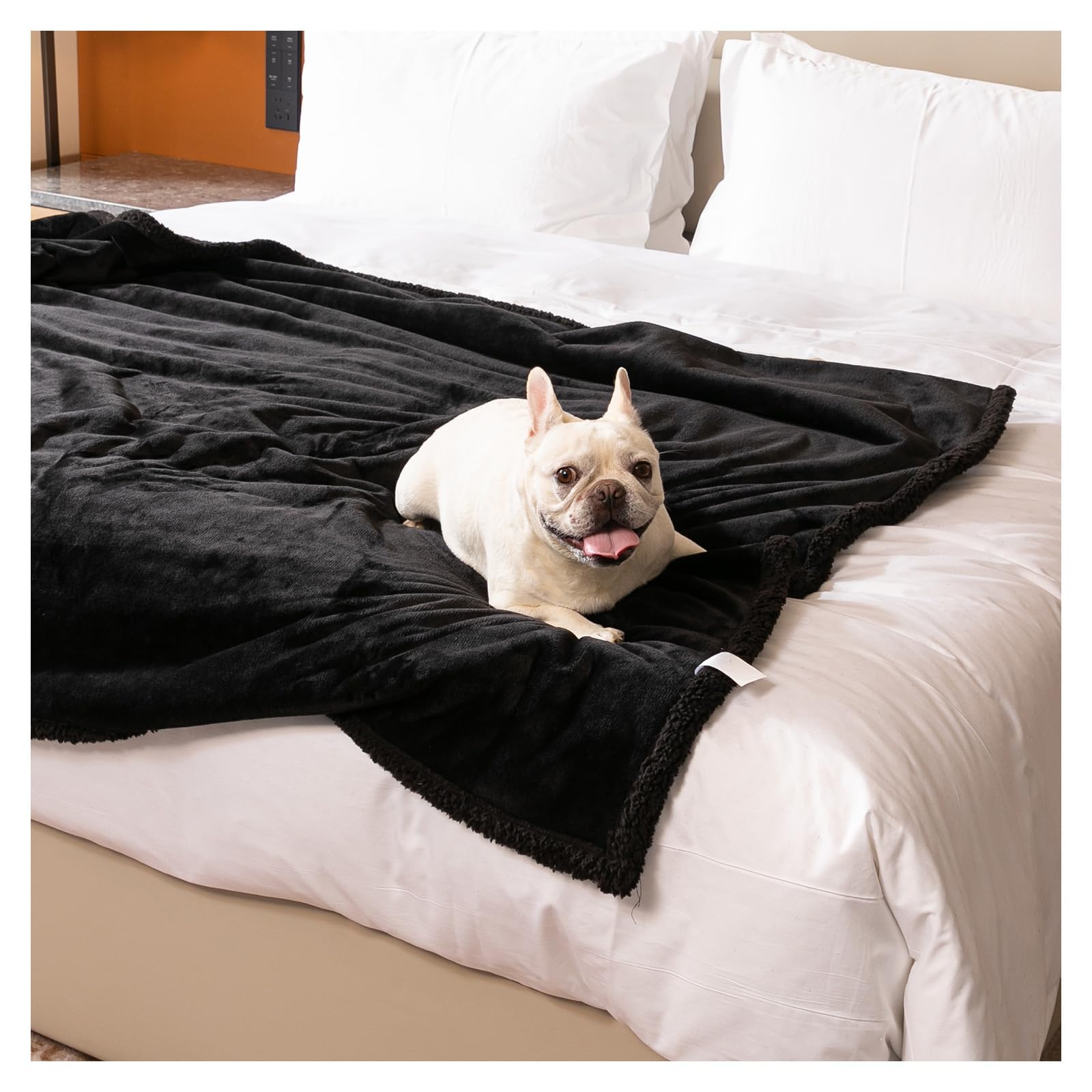 Maidewow washable sherpa fleece blanket ready for easy cold-water cleaning after messes.