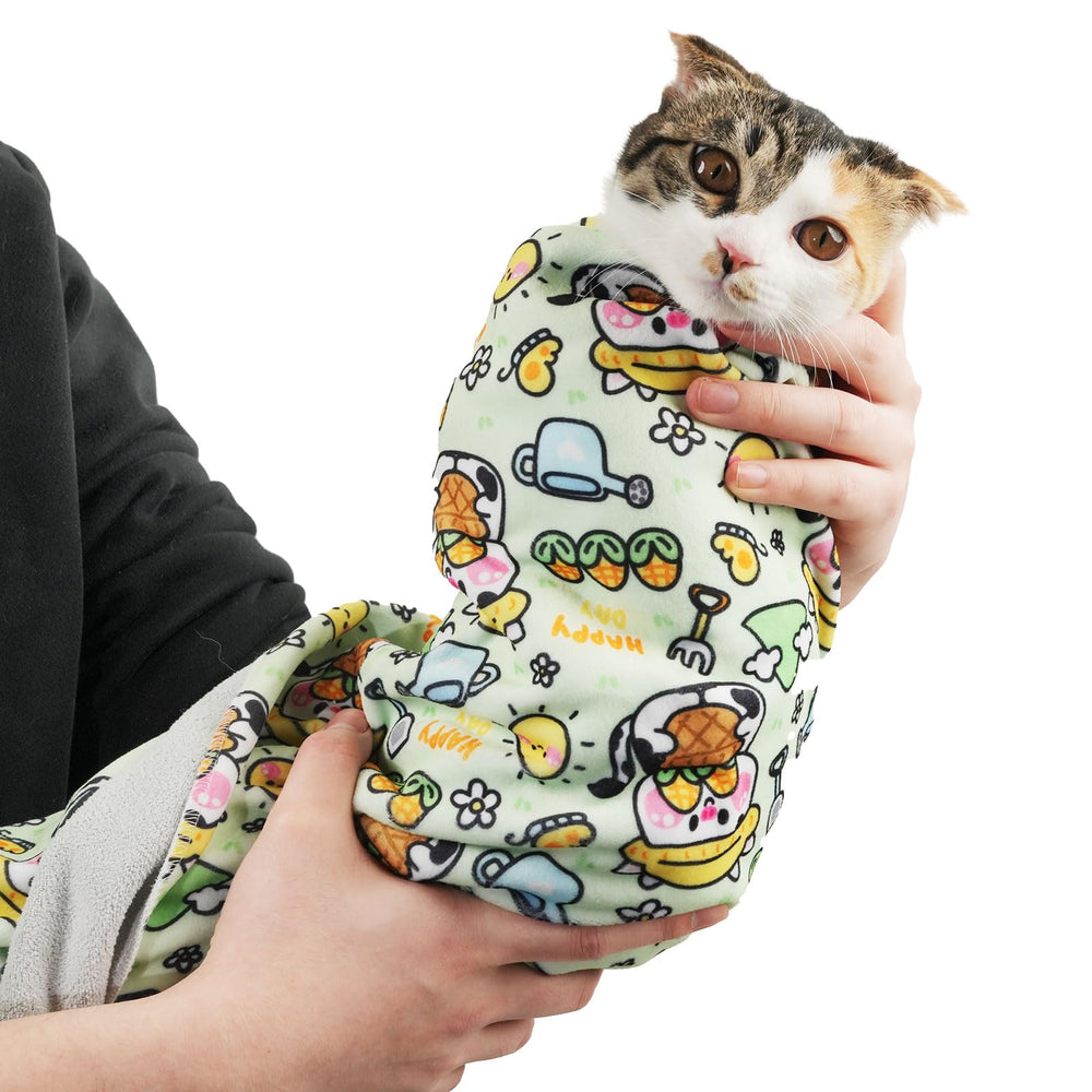 maiwoste cow corn wrap soft-fabric closeup highlights gentle grooming comfort