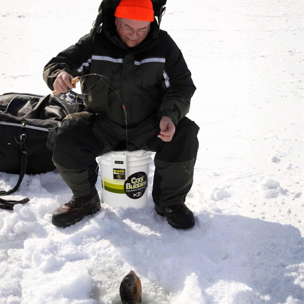 Marine Metal B-11 Bubble Box adjustable clip attaches to any bucket for hands-free use.
