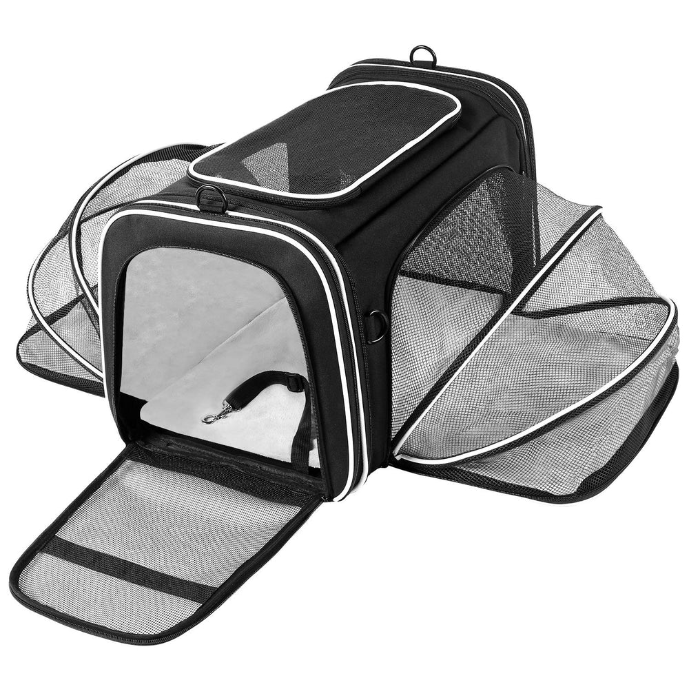 MASKEYON top-loading carrier eases loading and pet interaction during travel