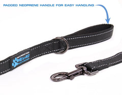 Max and Neo D-ring clip for accessories and bags.