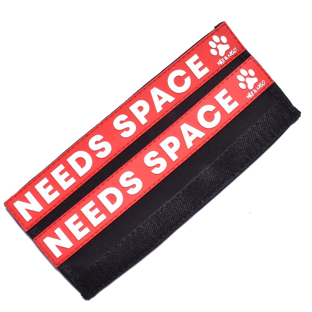 Max and Neo leash sleeve with Velcro closure fits any leash width securely