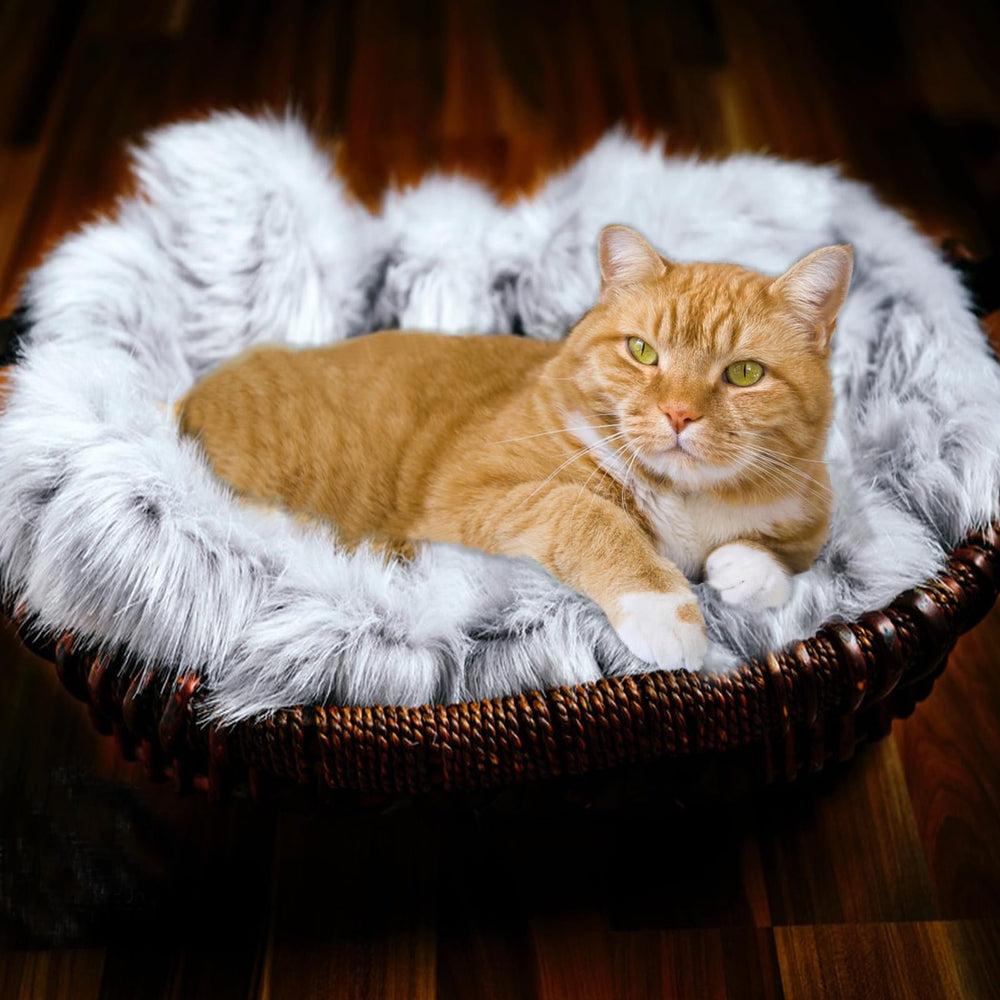 MeiSan self-warming bed mat washable cover for easy cleaning.