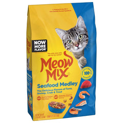 Meow Mix Seafood Medley kibble closeup showing seafood flavors and texture