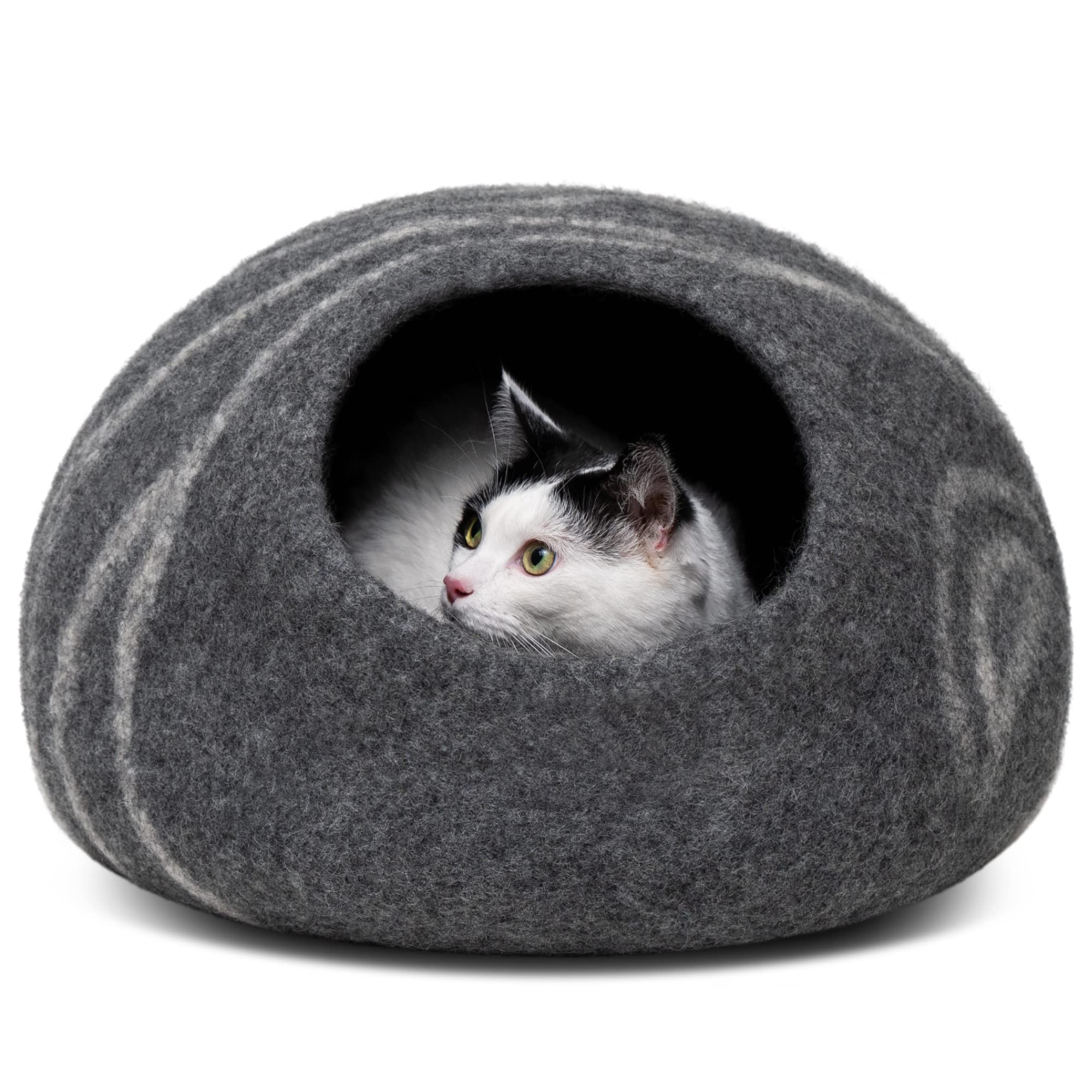 MEOWFIA Cat Cave merino wool texture highlights natural warmth and chemical-free comfort.