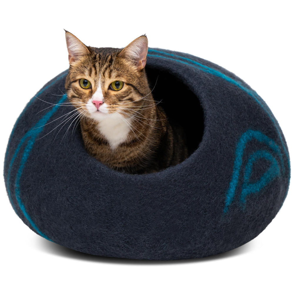 MEOWFIA Cat Cave closeup reveals soft merino wool for a cozy hideaway.