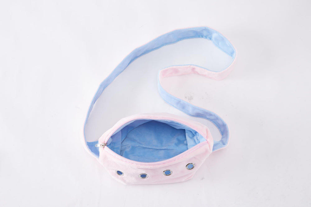 Meow&Woof pink-colorway bonding pouch highlights style and comfort