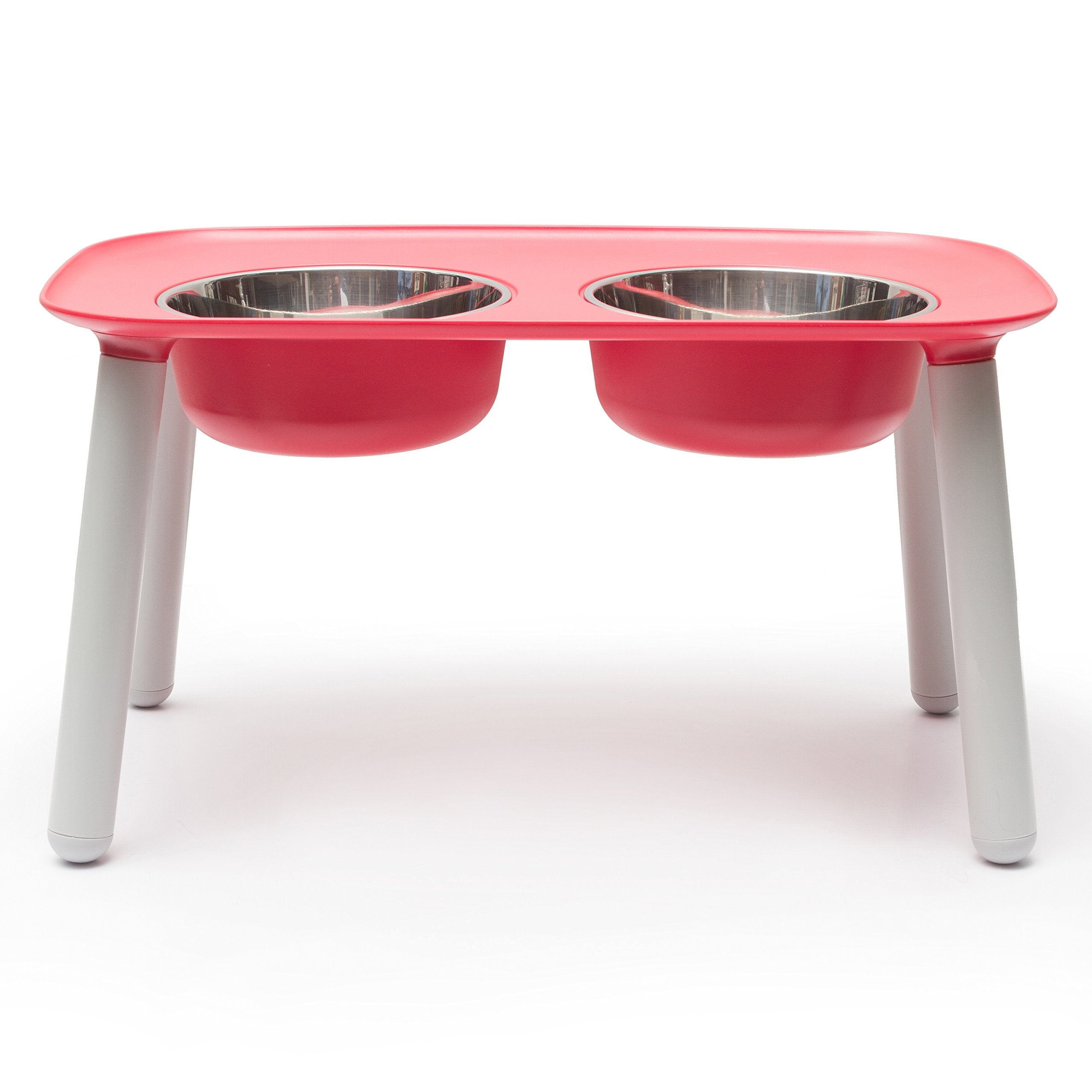 Messy Mutts feeder has non-slip feet to prevent sliding during meals