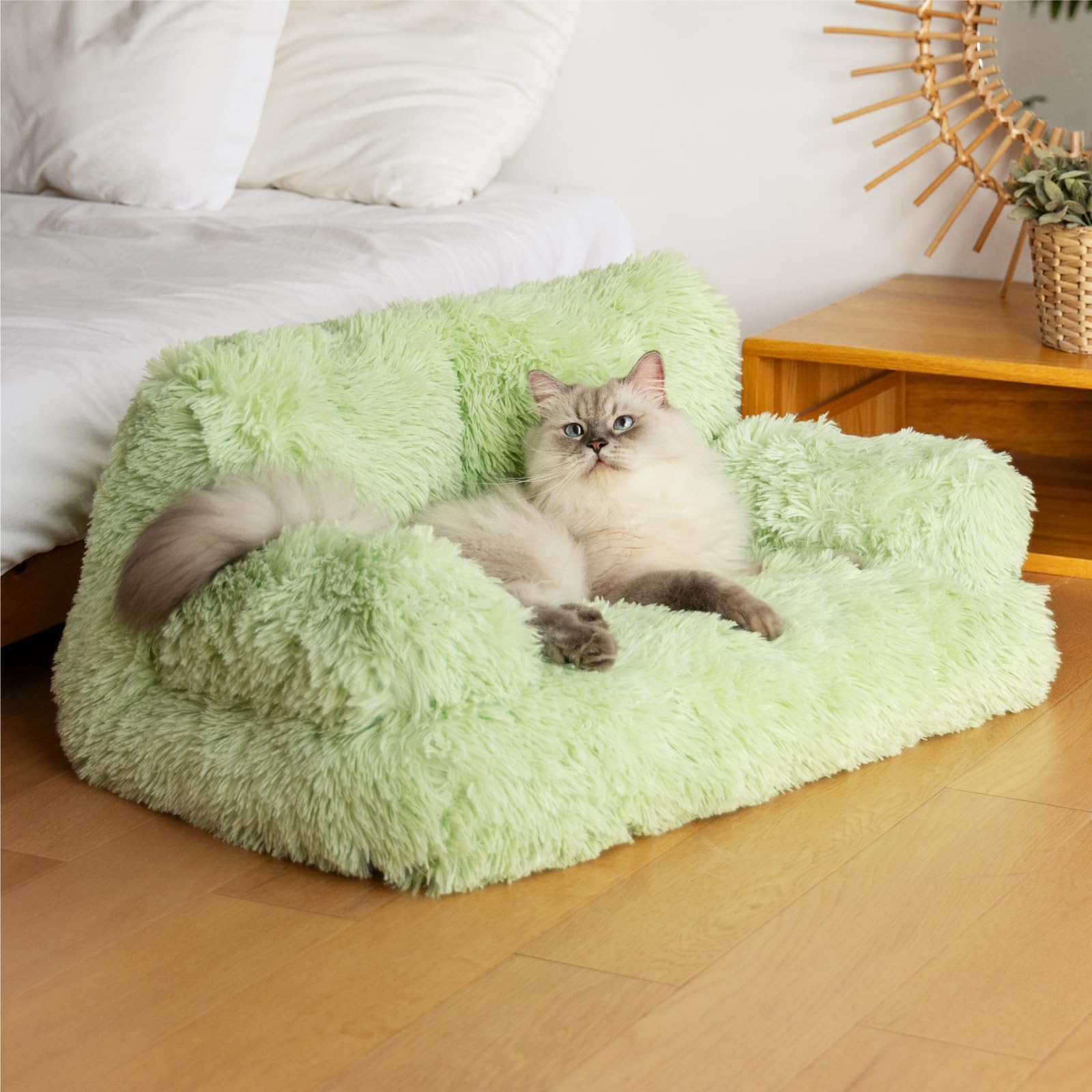 Mewoo cat couch green cozy nook invites cats to curl up comfortably