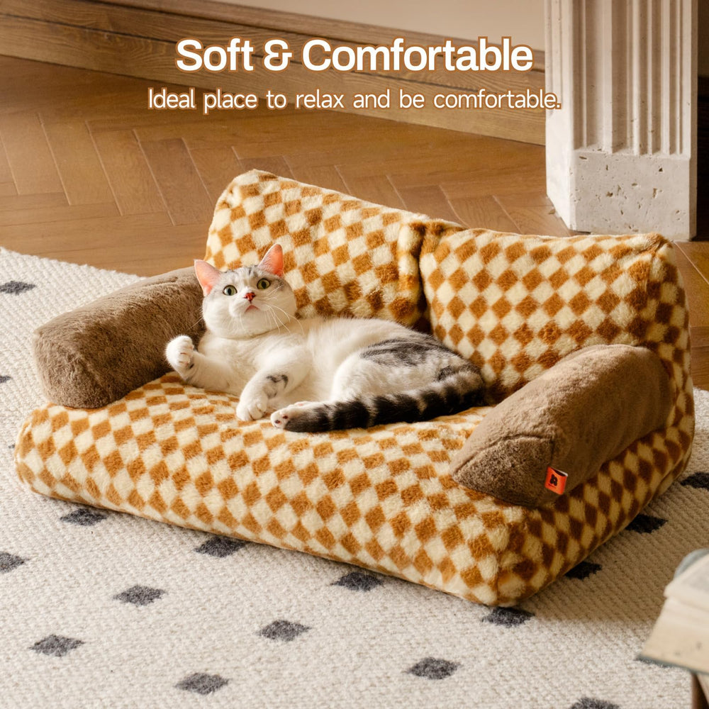 MEWOOFUN cat bed soft fluffy fabric—gentle warmth for relaxed naps