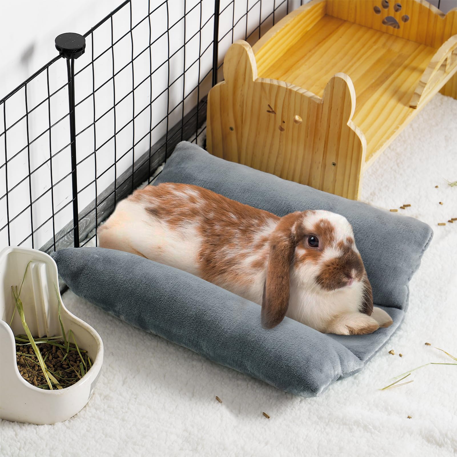 MEWTOGO rabbit bed displays a 15.7 by 14 inch size for small rabbits.