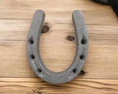 Midwest Craft House display-ready horseshoes ideal for mantels and centerpieces.