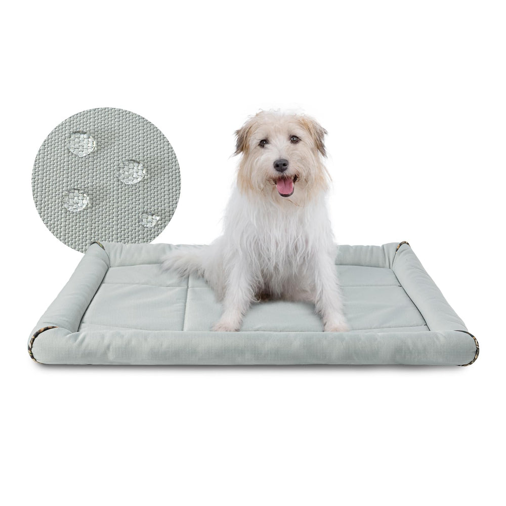 Miguel Oxford Ripstop Bed illustrates waterproof fabric suited for all-weather use.