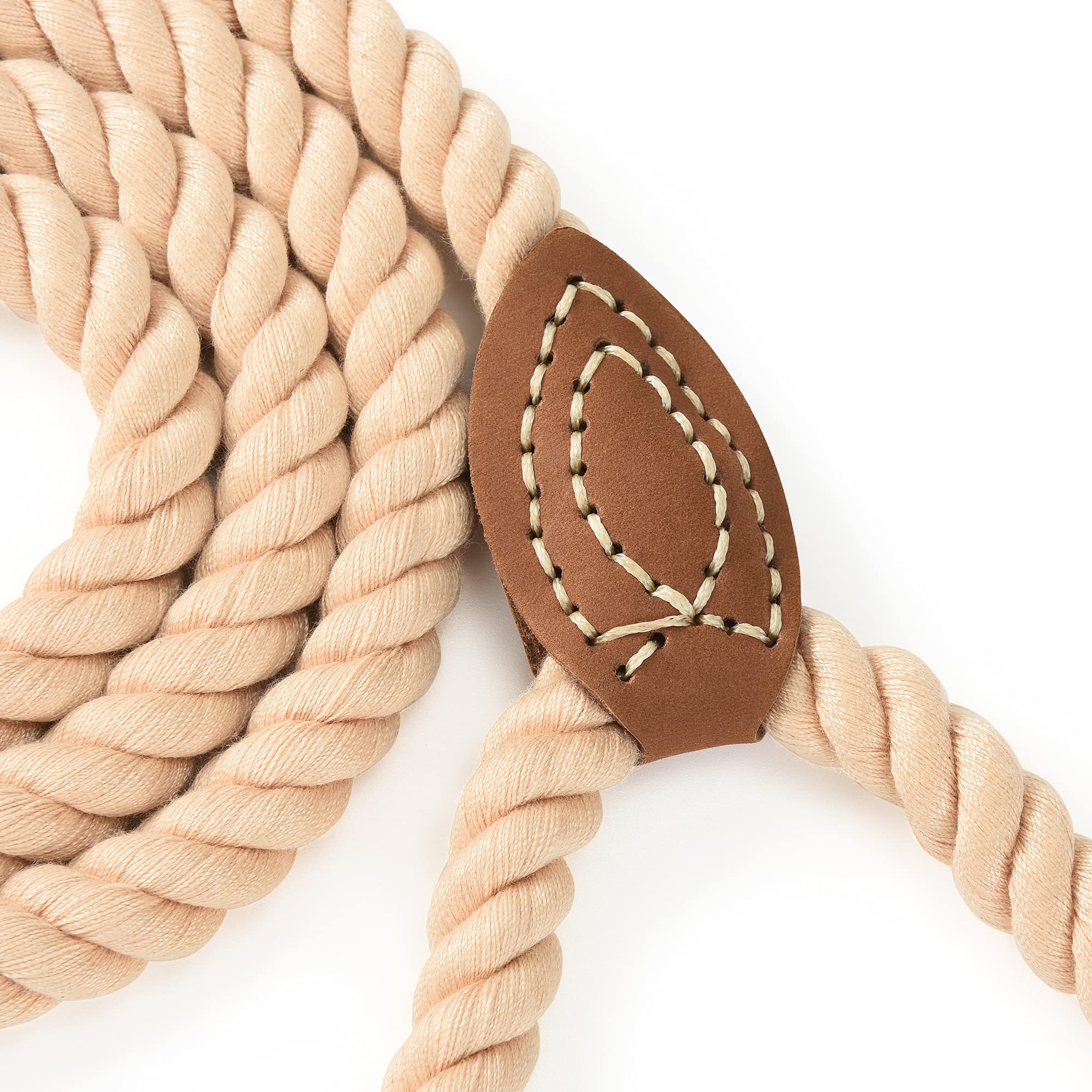 Mile High Life five-foot leash offers versatile length for medium to large dogs (20-100 lb).