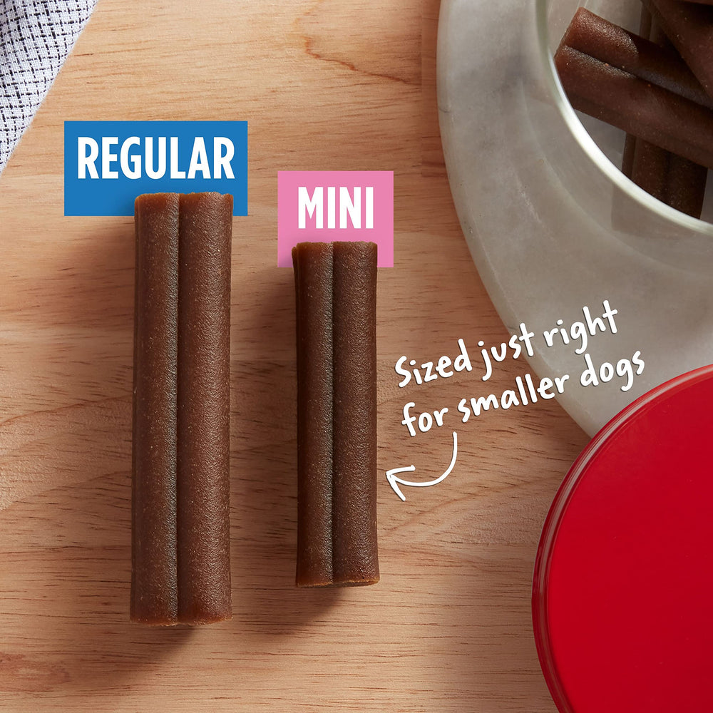 Milk-Bone Comfort Chews easy-on-teeth design demonstrated during chewing.