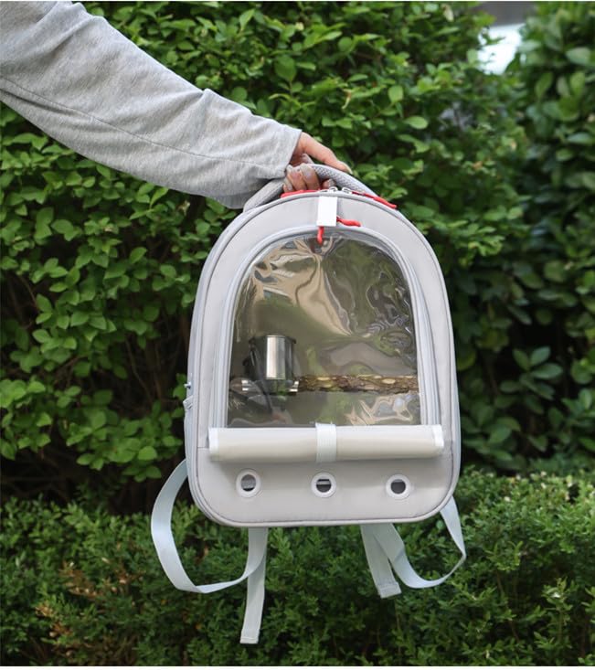 Misyue carrier demonstrates removable food dish for quick refills during trips.