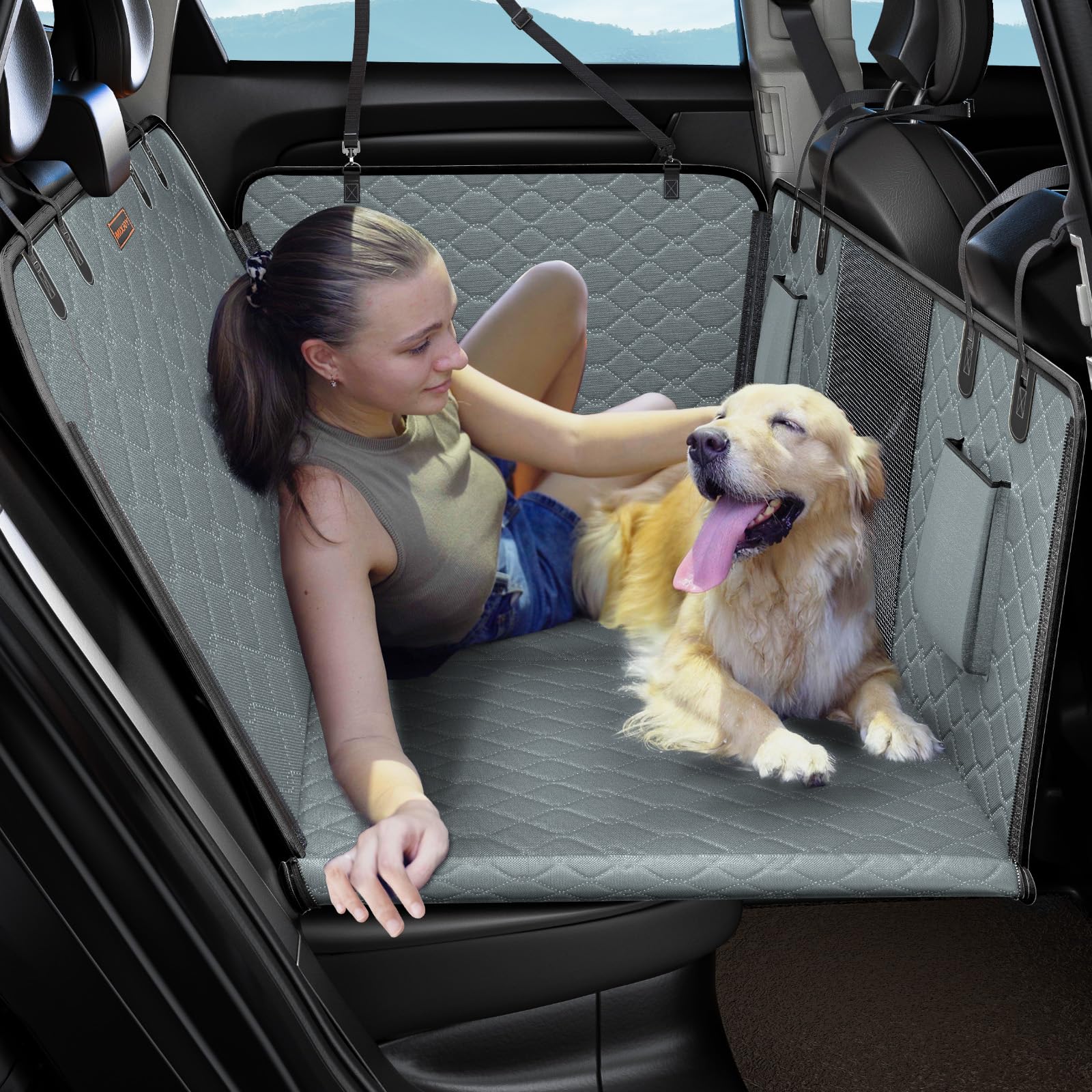 MIXJOY pet-friendly airflow mesh preventing overheating during journeys.