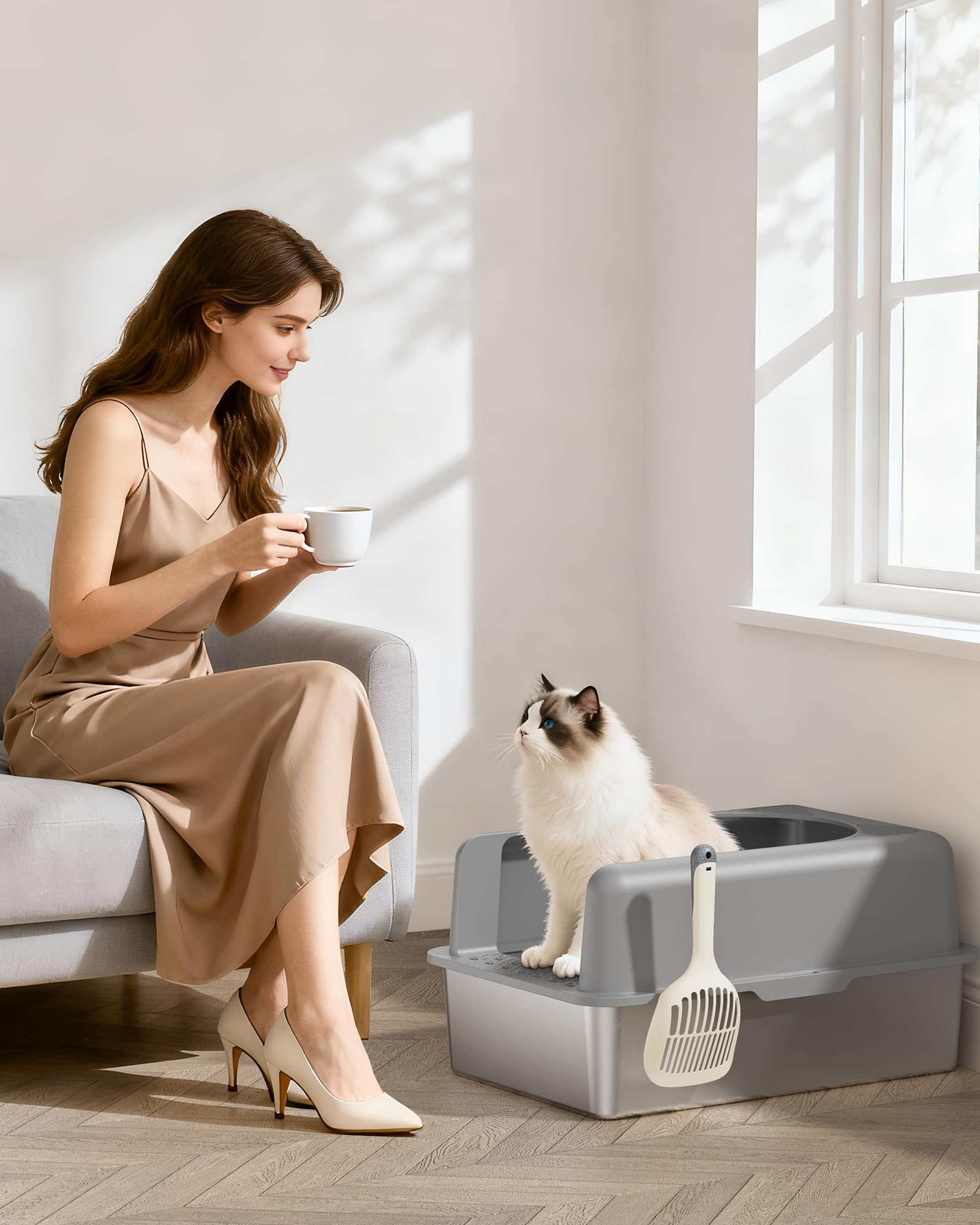MLIKLU easy-clean metal litter box design offers quick maintenance after meals and play.