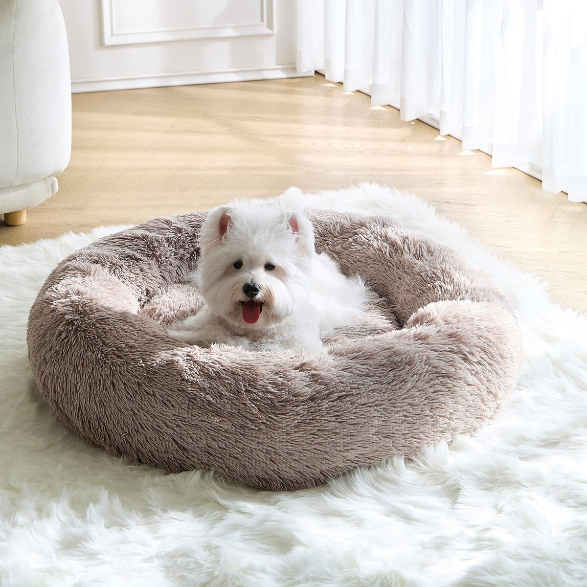 MNWHUC Donut Bed closeup shows plush fur for cozy comfort and nesting softness