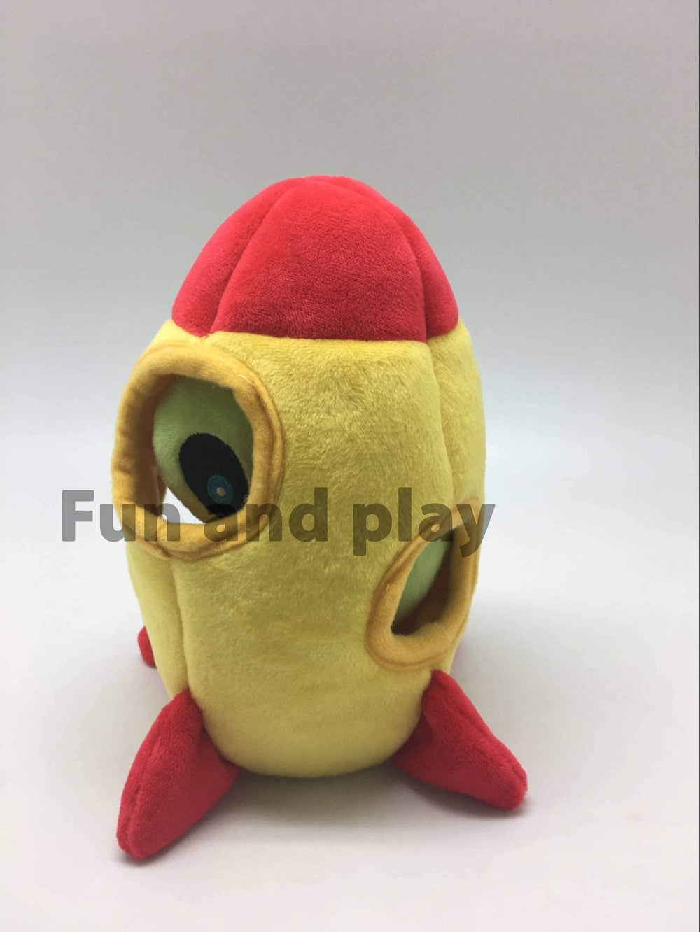 MODERN WAVE squeaky aliens dog toy with plush texture for interactive fetch sessions
