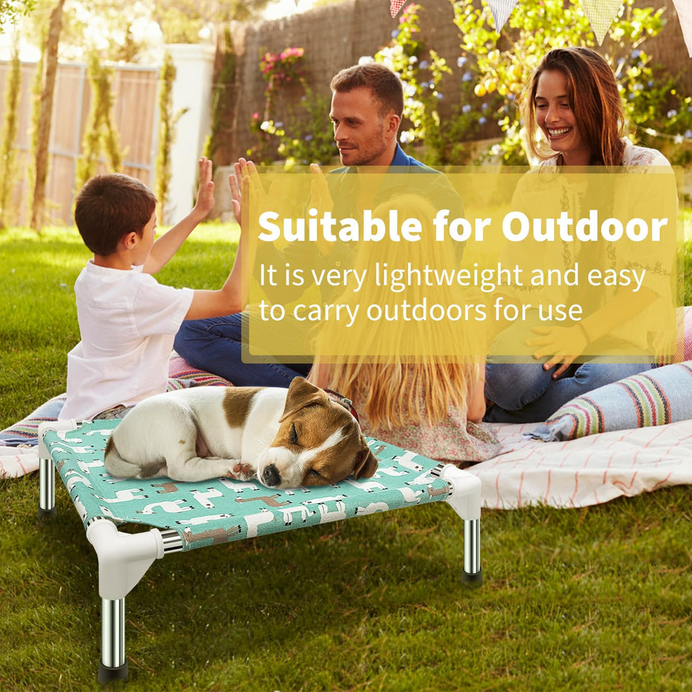 Modorki washable bed sheet keeps pet bedding clean and fresh after outdoor days.