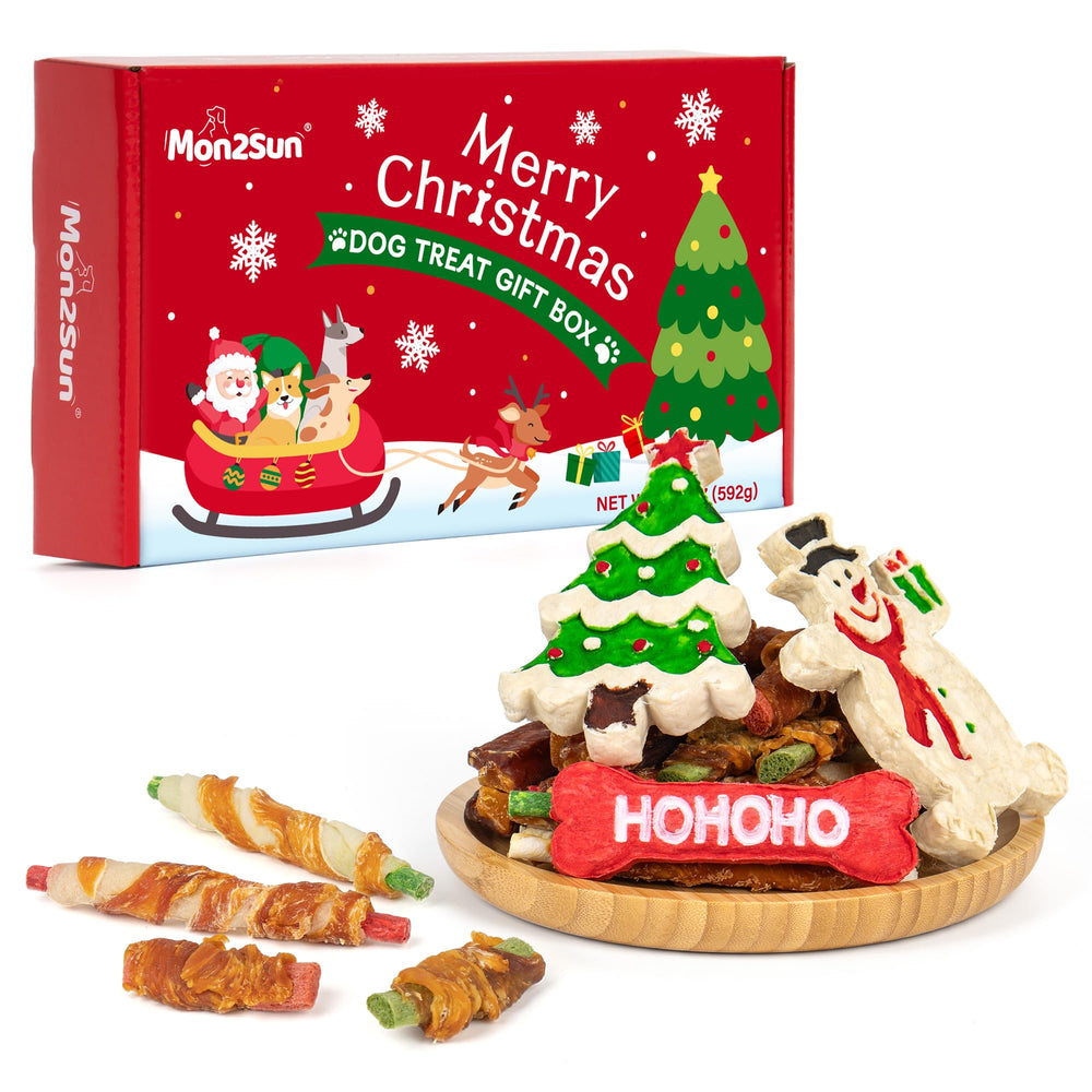 MON2SUN Christmas tree chew provides festive crunch and training reward for small and medium dogs.