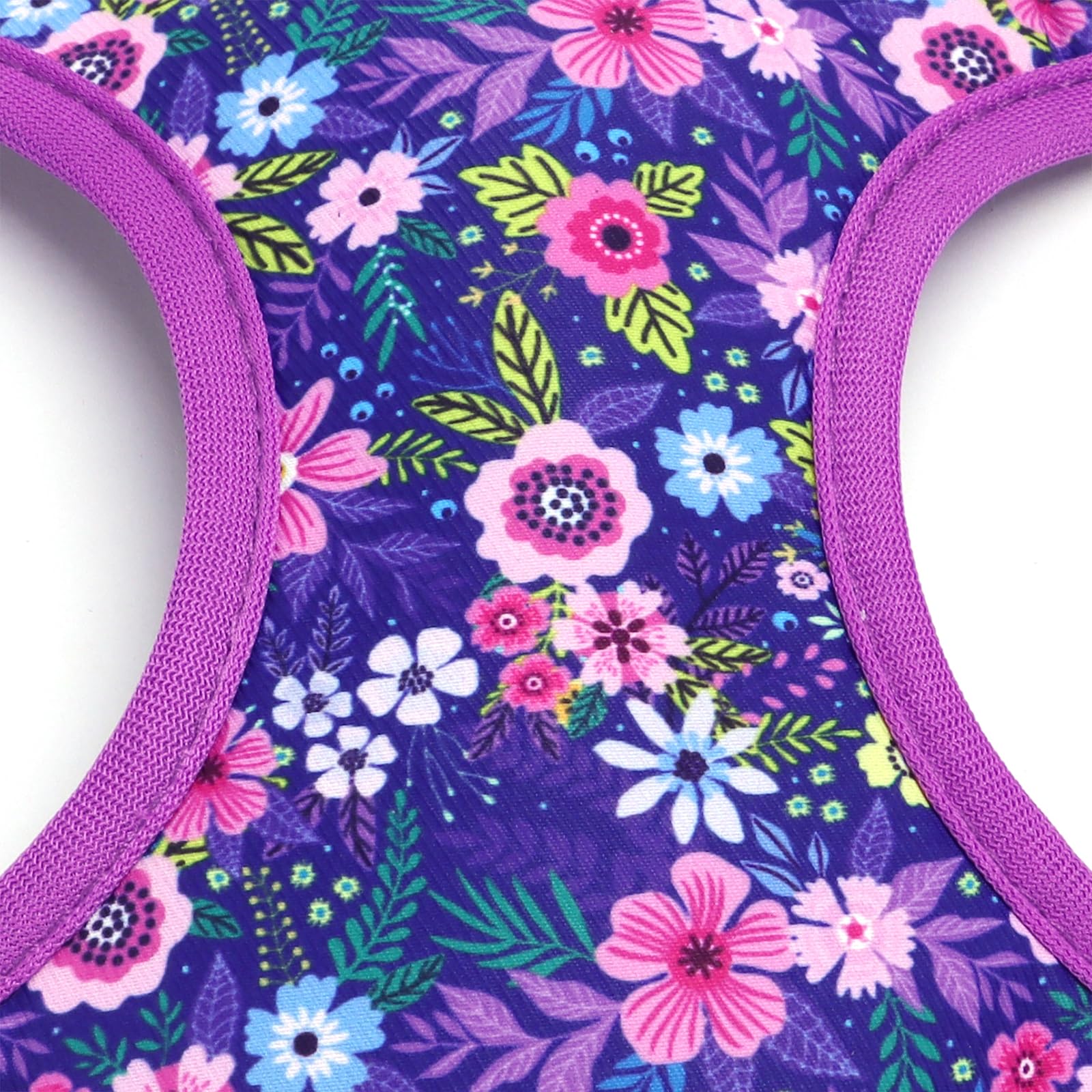 Moonpet Step-In Harness dark flower leash attached conveys complete dependable set.