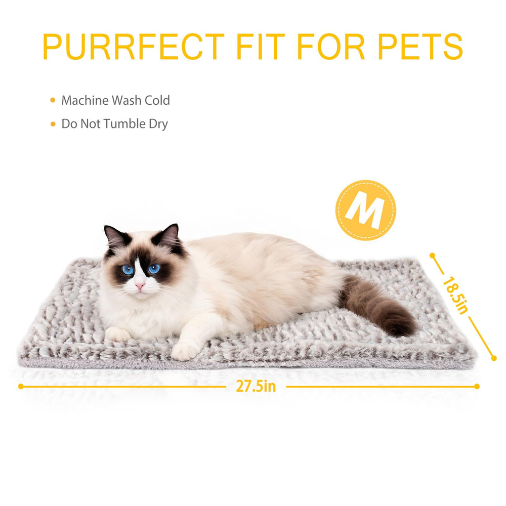 Mora Pets self-heating cat pad indoor-outdoor use showcases versatile placement.