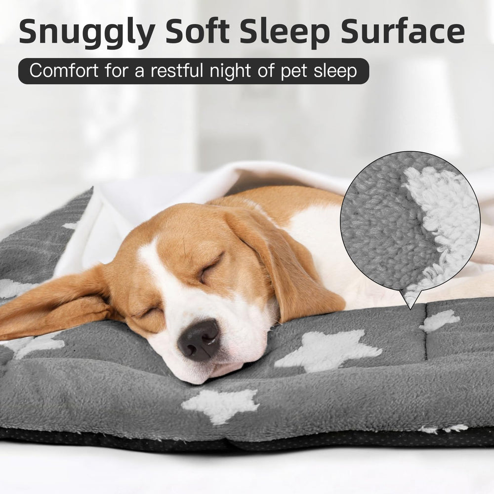 Mora Pets star-grey crate pad close-up shows soft fabric and inviting comfort.