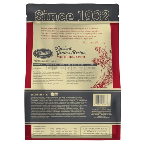 Muenster small-breed kibble close-up highlighting easy chewing and digestion.