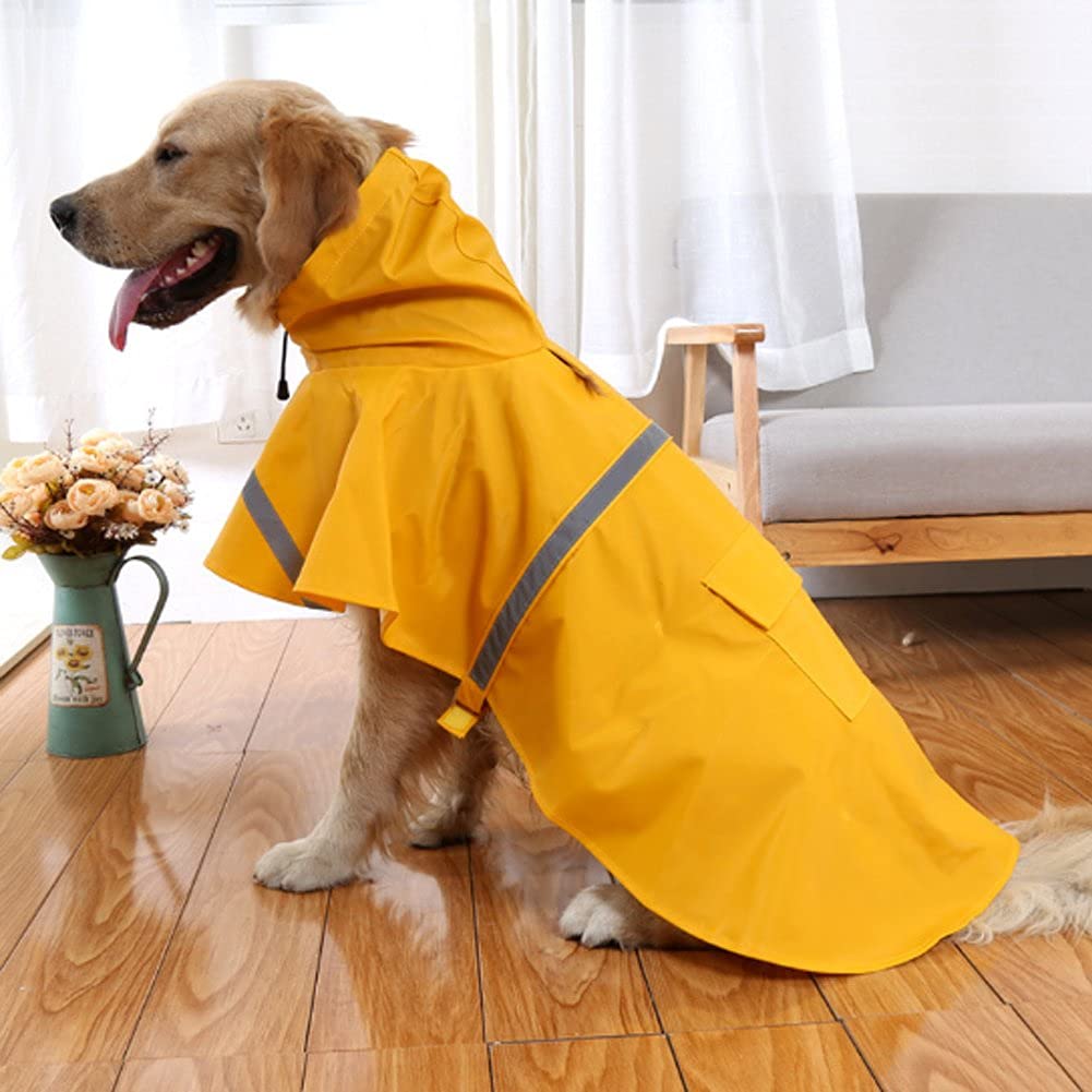 NACOCO dog raincoat adjustable straps illustrate secure fit for active dogs.