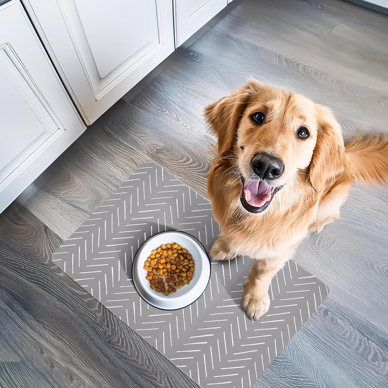 Nalalas large 26-inch dog mat provides spacious feeding area