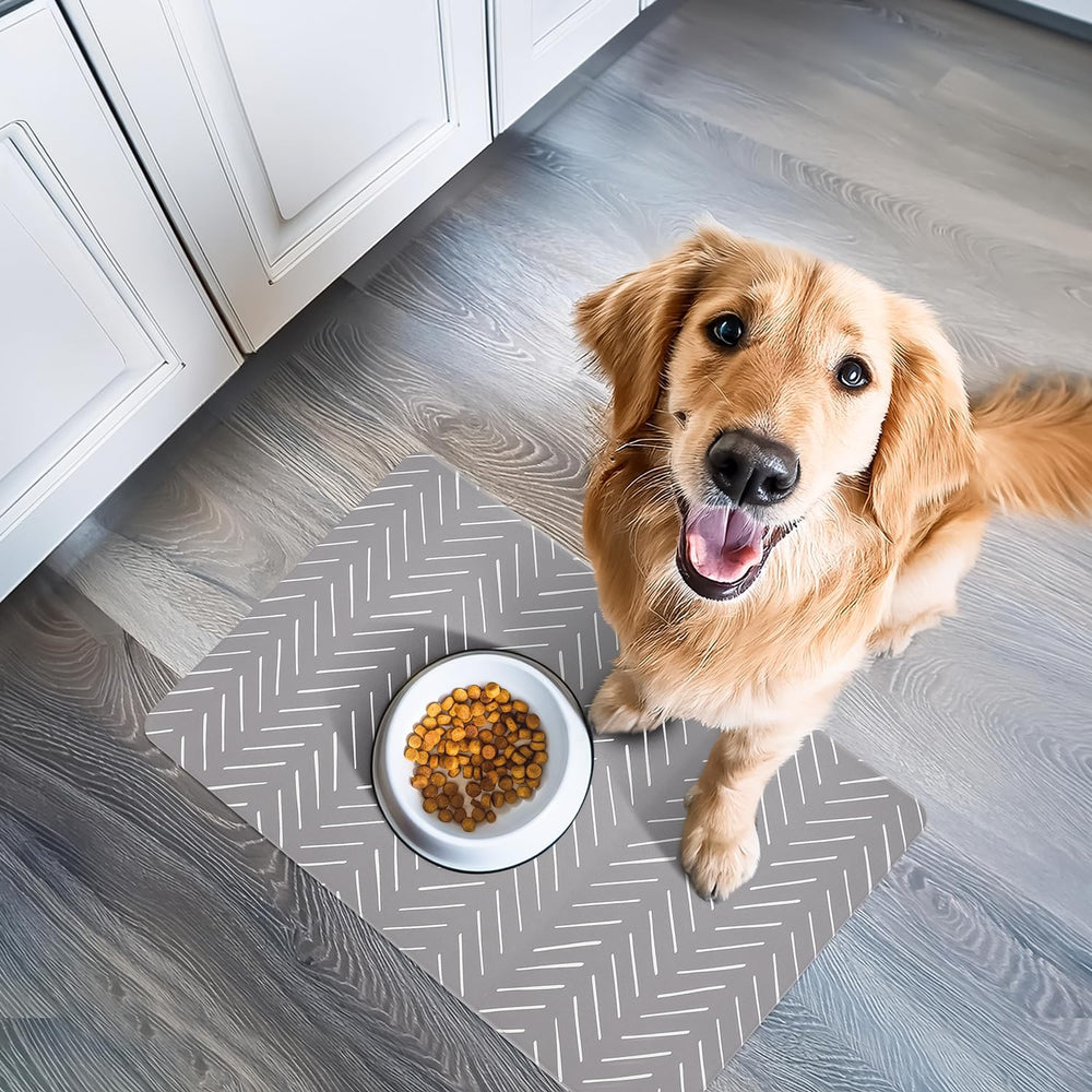 Nalalas large 26-inch dog mat provides spacious feeding area