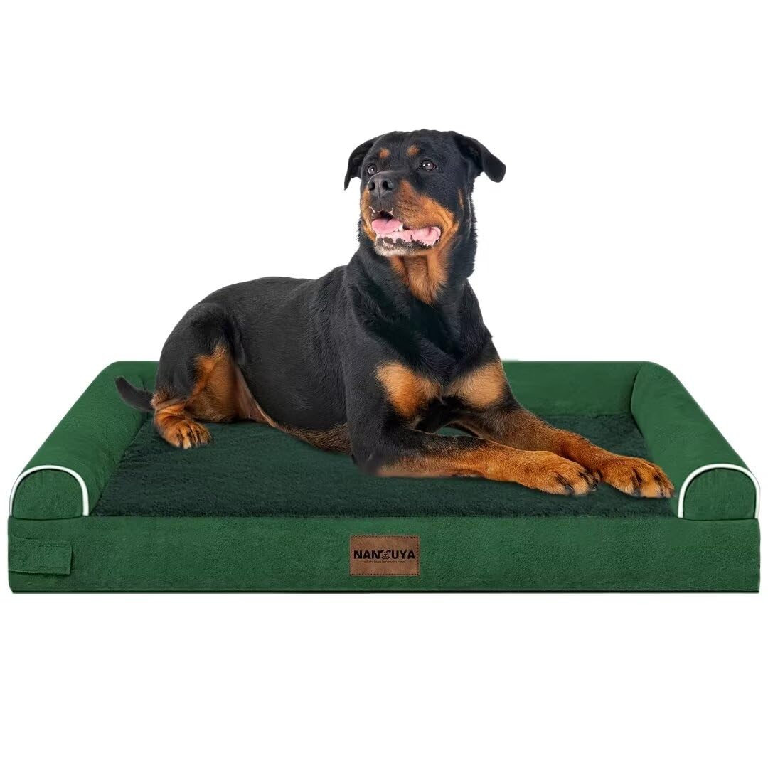 NANUYA emerald bed in XXL size offers extra space for large dogs.