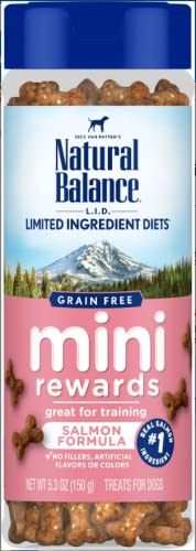 Natural Balance Mini Rewards training session image showing bite-sized, low-calorie treats.