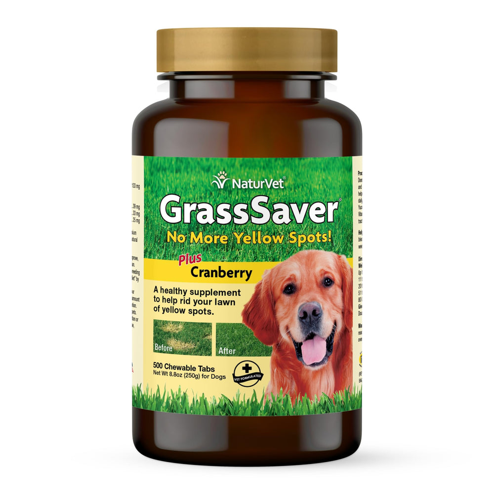 NaturVet GrassSaver dog chews promoting lawn-friendly urine balance during playtime