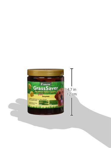 NaturVet GrassSaver packaging beside a green lawn indicates lawn health support.