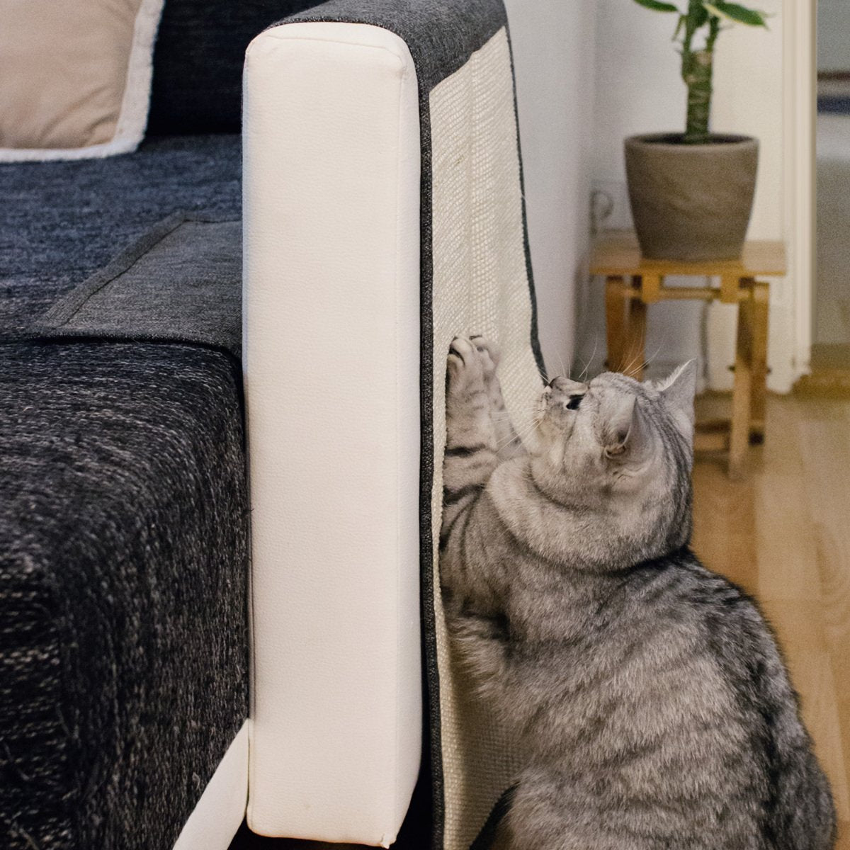 Navaris 2X Cat Scratch Mats sisal side close-up highlighting durable natural fibers.